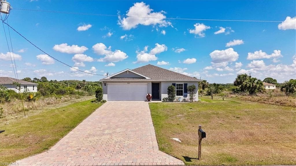 8015 Mangrove CIR, LABELLE FL 33935-30