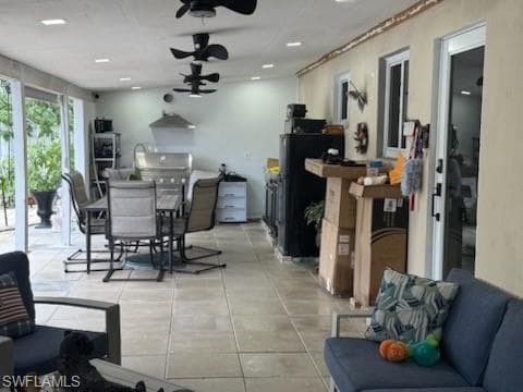 198 E Browning DR, WEST PALM BEACH FL 33406-32