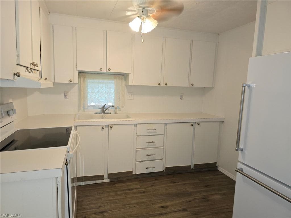 123 Enchanting BLVD, NAPLES FL 34112-8