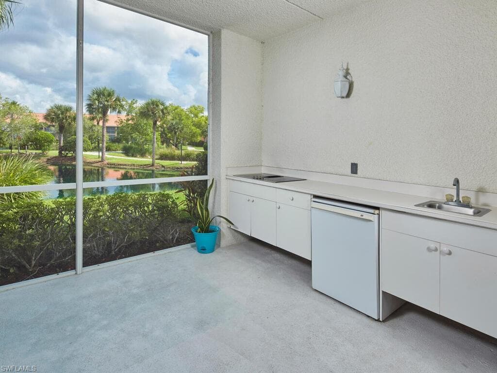 6740 Beach Resort DR # 11, NAPLES FL 34114-2