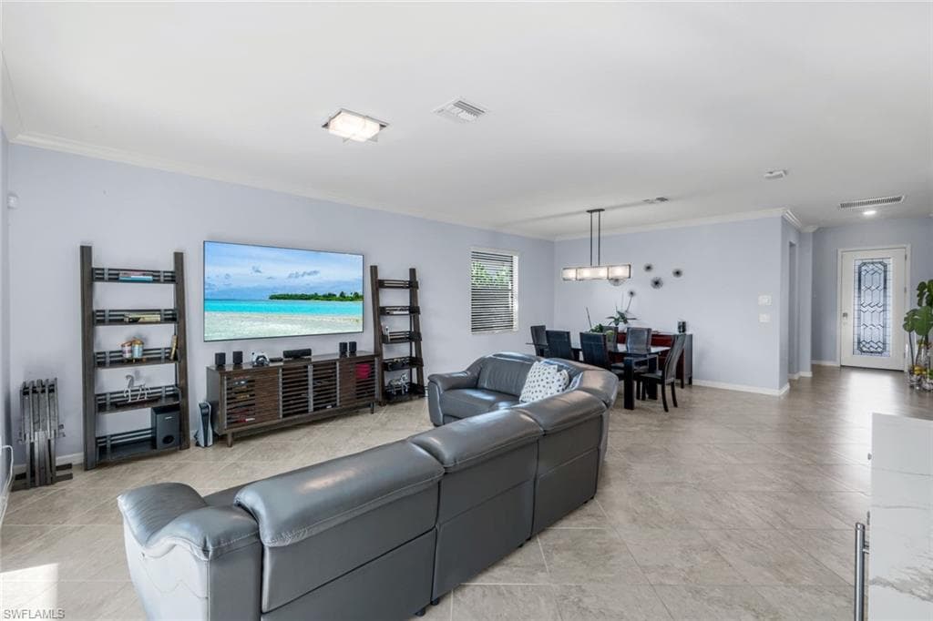 9445 Glenforest DR, NAPLES FL 34120-12