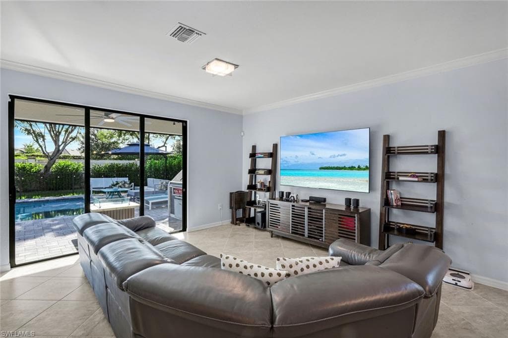 9445 Glenforest DR, NAPLES FL 34120-14