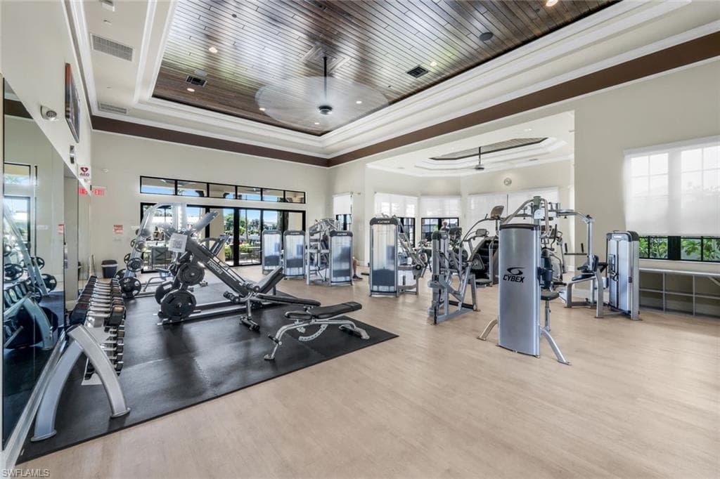 9445 Glenforest DR, NAPLES FL 34120-39