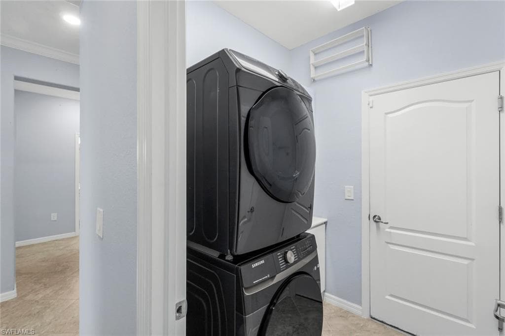 9445 Glenforest DR, NAPLES FL 34120-30