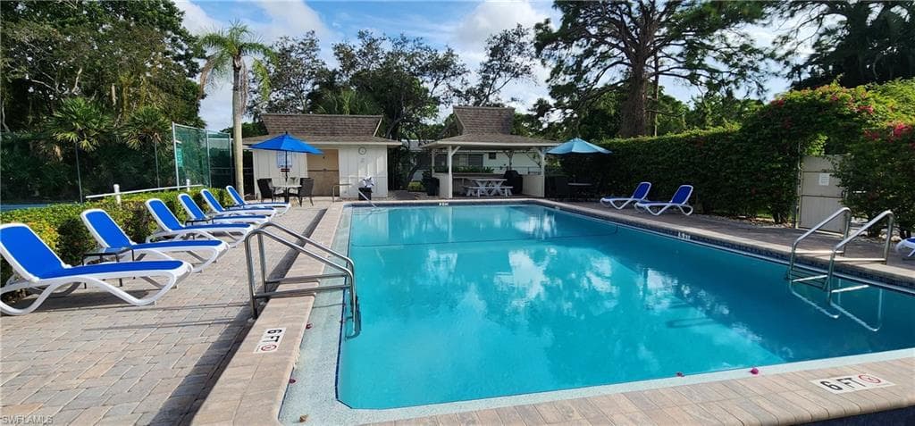 1659 Sandpiper ST, NAPLES FL 34102-45
