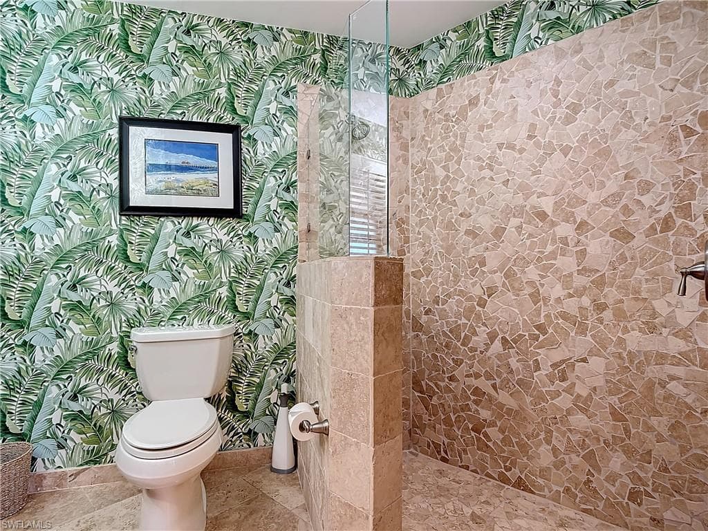1659 Sandpiper ST, NAPLES FL 34102-32