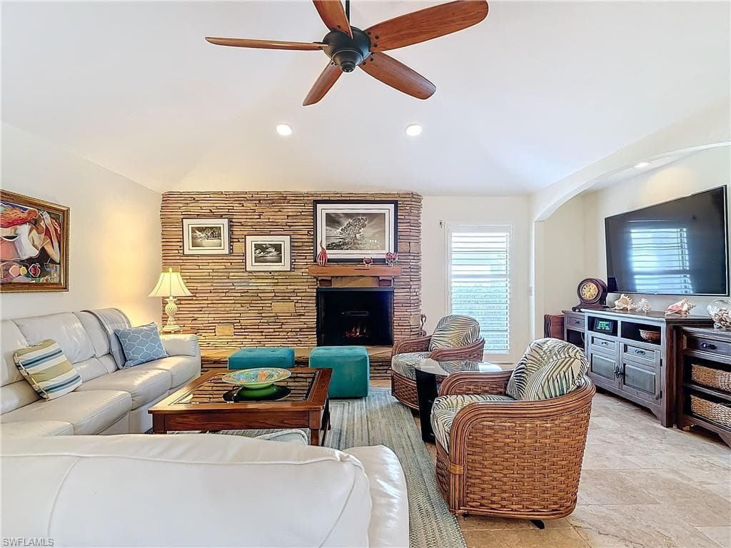 1659 Sandpiper ST, NAPLES FL 34102-14