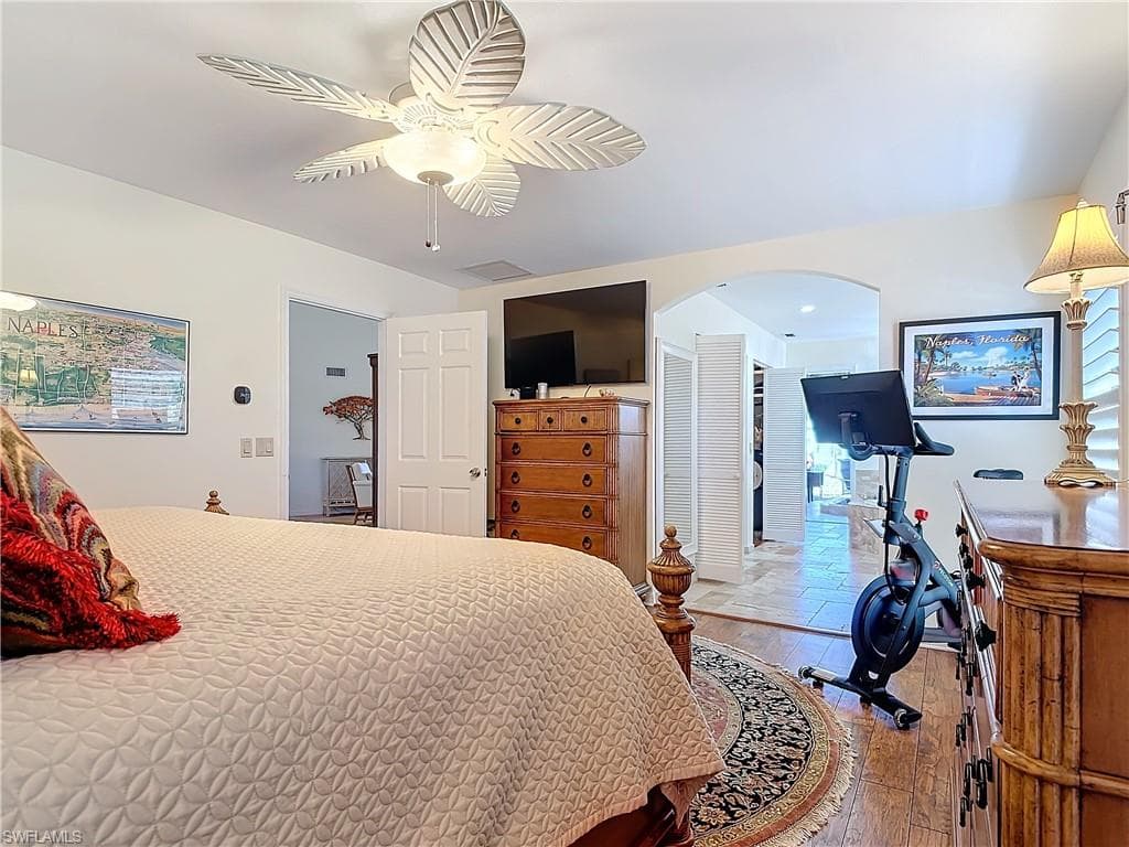 1659 Sandpiper ST, NAPLES FL 34102-24