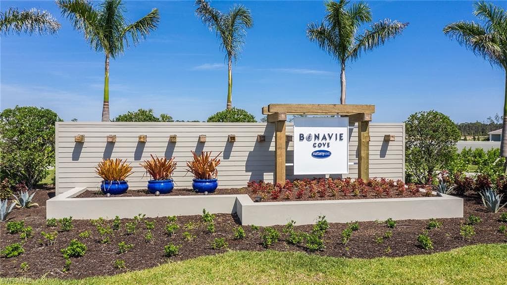 6745 Good Life Street, FORT MYERS FL 33966-25