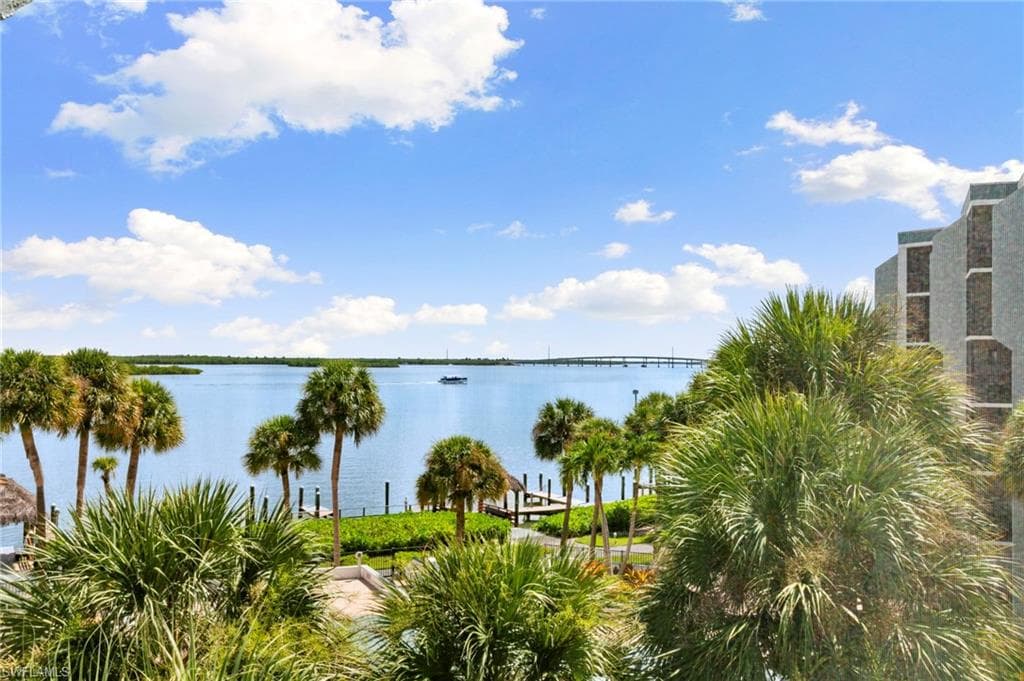 1085 Bald Eagle DR # F401, MARCO ISLAND FL 34145-1