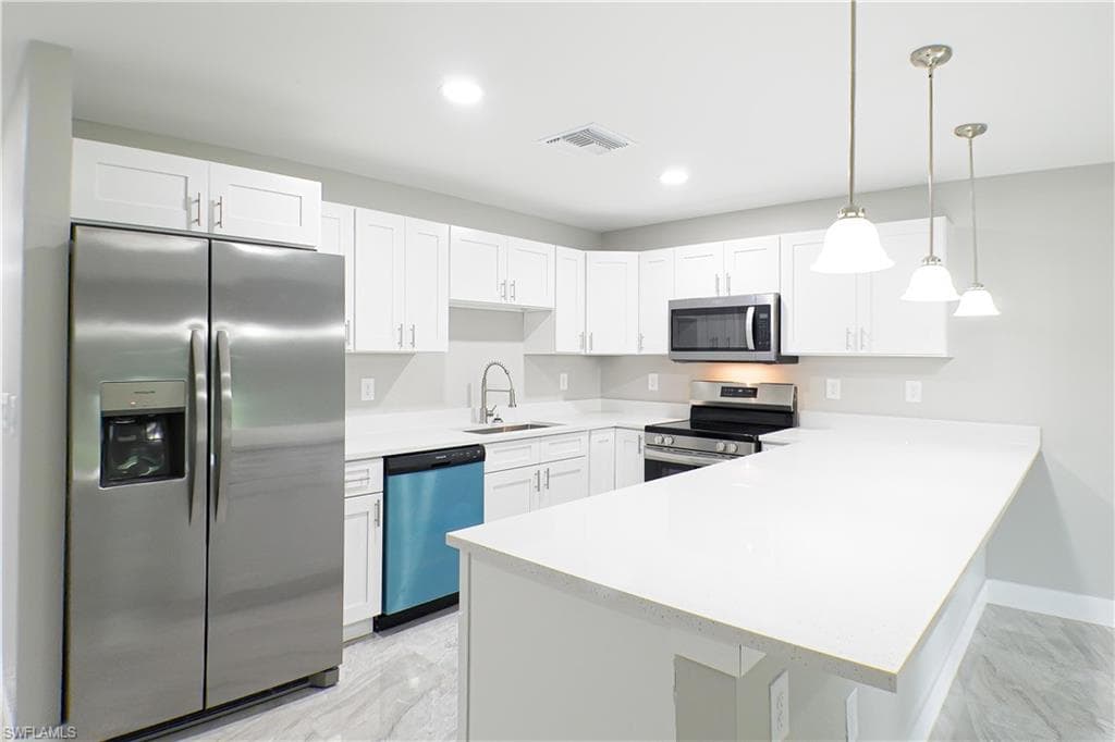 2020 E 12th ST, LEHIGH ACRES FL 33972-1