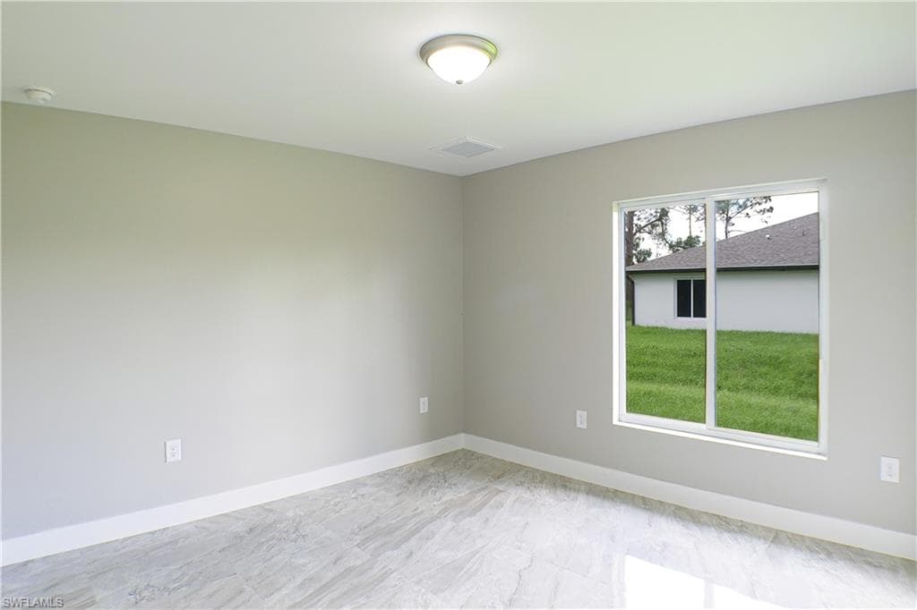 2020 E 12th ST, LEHIGH ACRES FL 33972-6