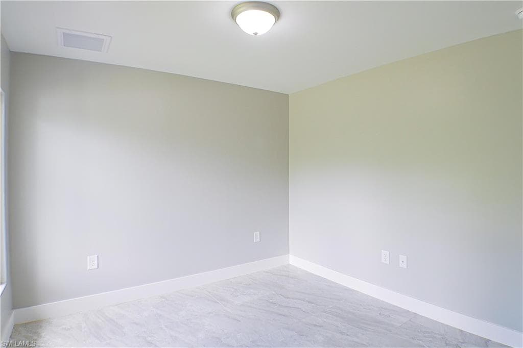 2020 E 12th ST, LEHIGH ACRES FL 33972-8