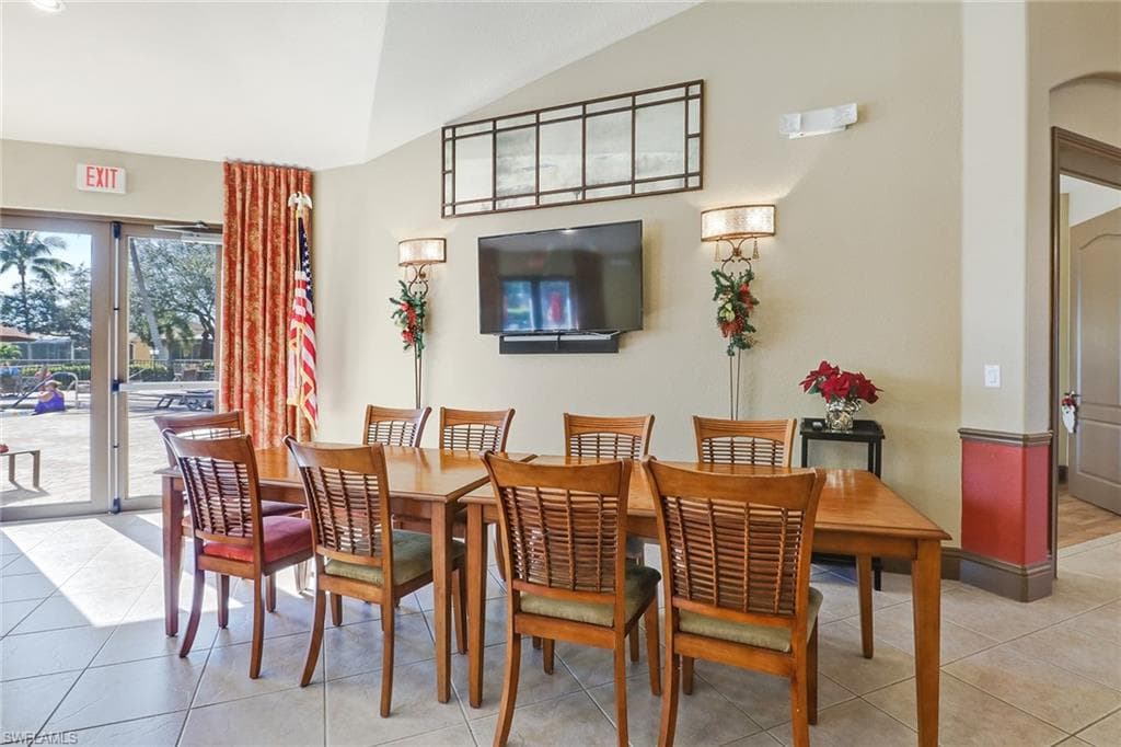 8106 Tauren CT, NAPLES FL 34119-32