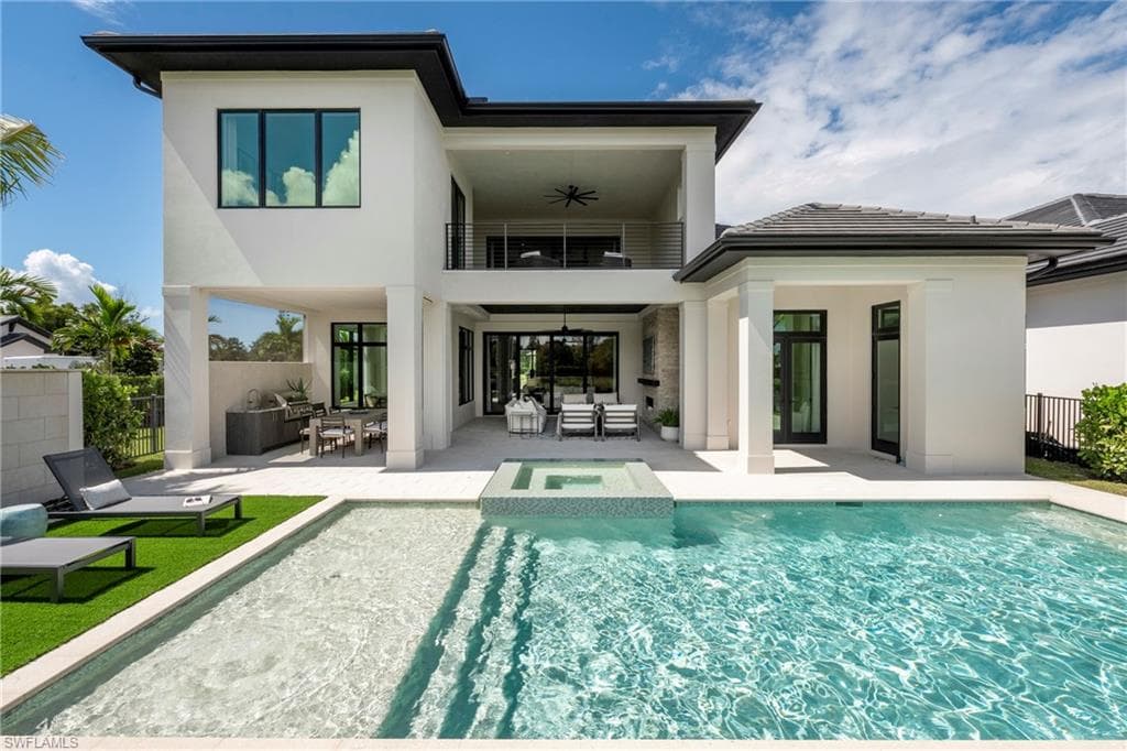 6704 Newport RD, NAPLES FL 34109-39