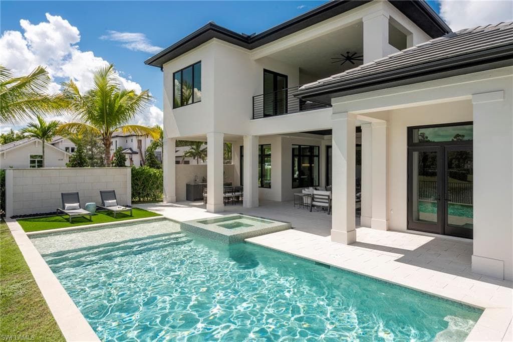 6704 Newport RD, NAPLES FL 34109-38