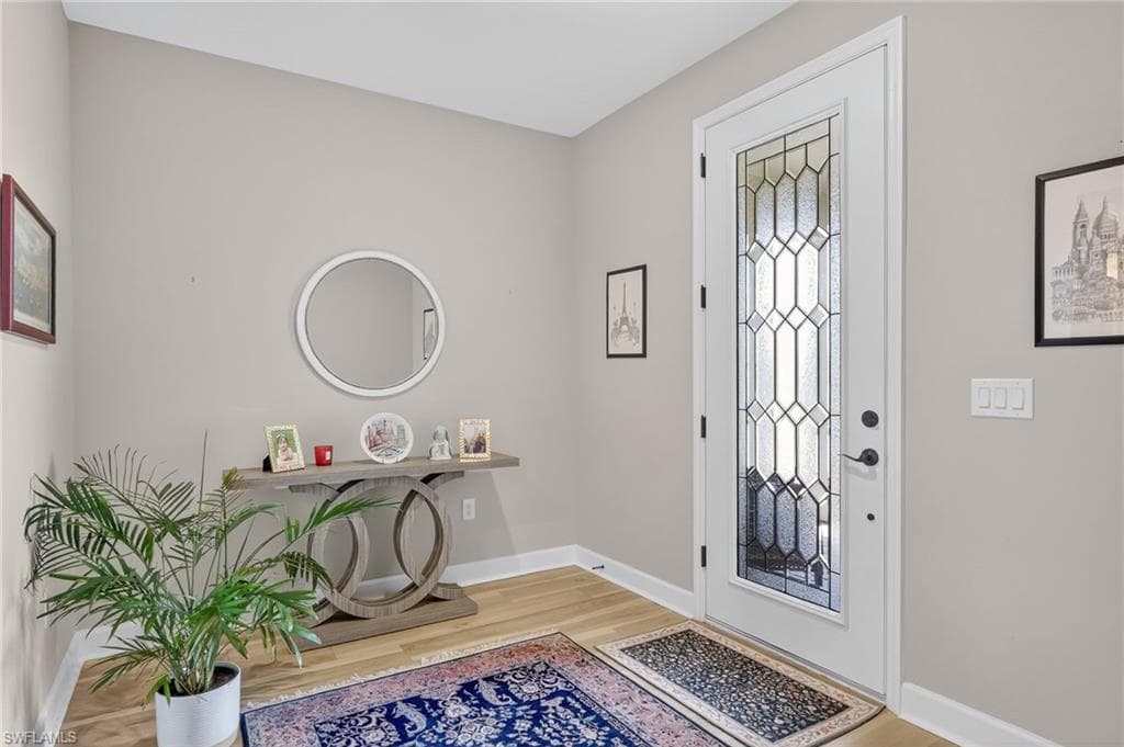 2082 Grove DR, NAPLES FL 34120-2