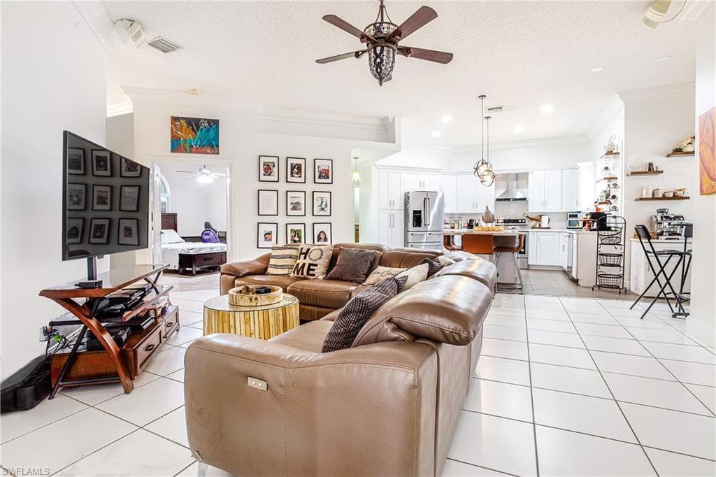 5911 SW 199th AVE, PEMBROKE PINES FL 33332-22