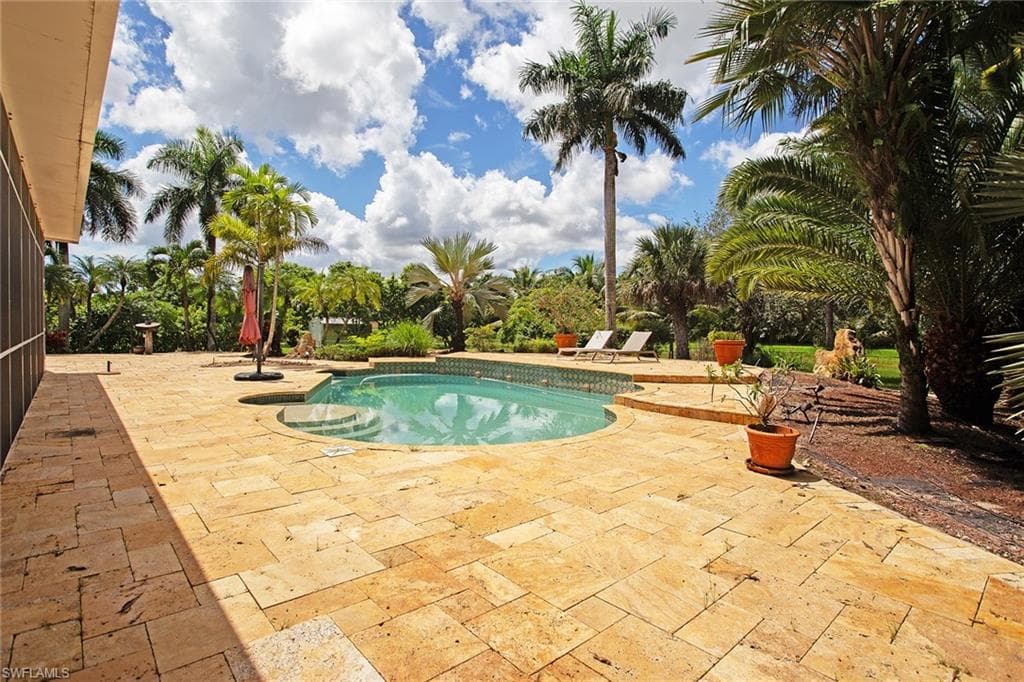 5911 SW 199th AVE, PEMBROKE PINES FL 33332-6