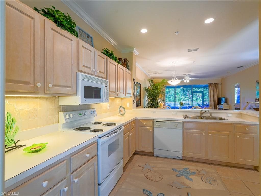 1015 Tarpon Cove DR # 1403, NAPLES FL 34110-12