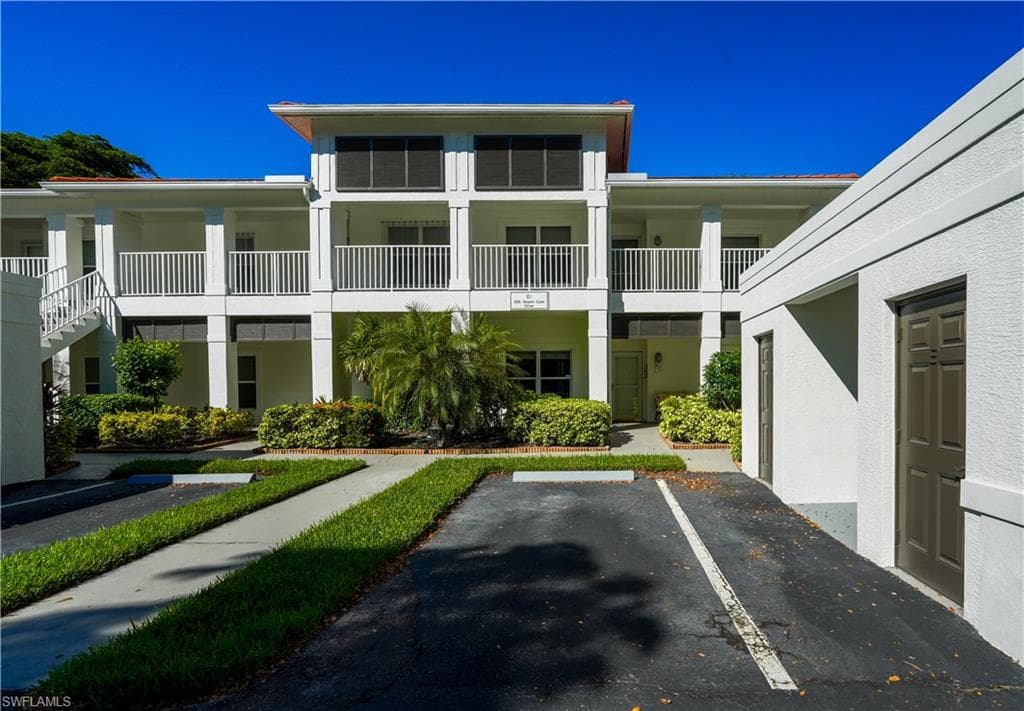 1015 Tarpon Cove DR # 1403, NAPLES FL 34110-42
