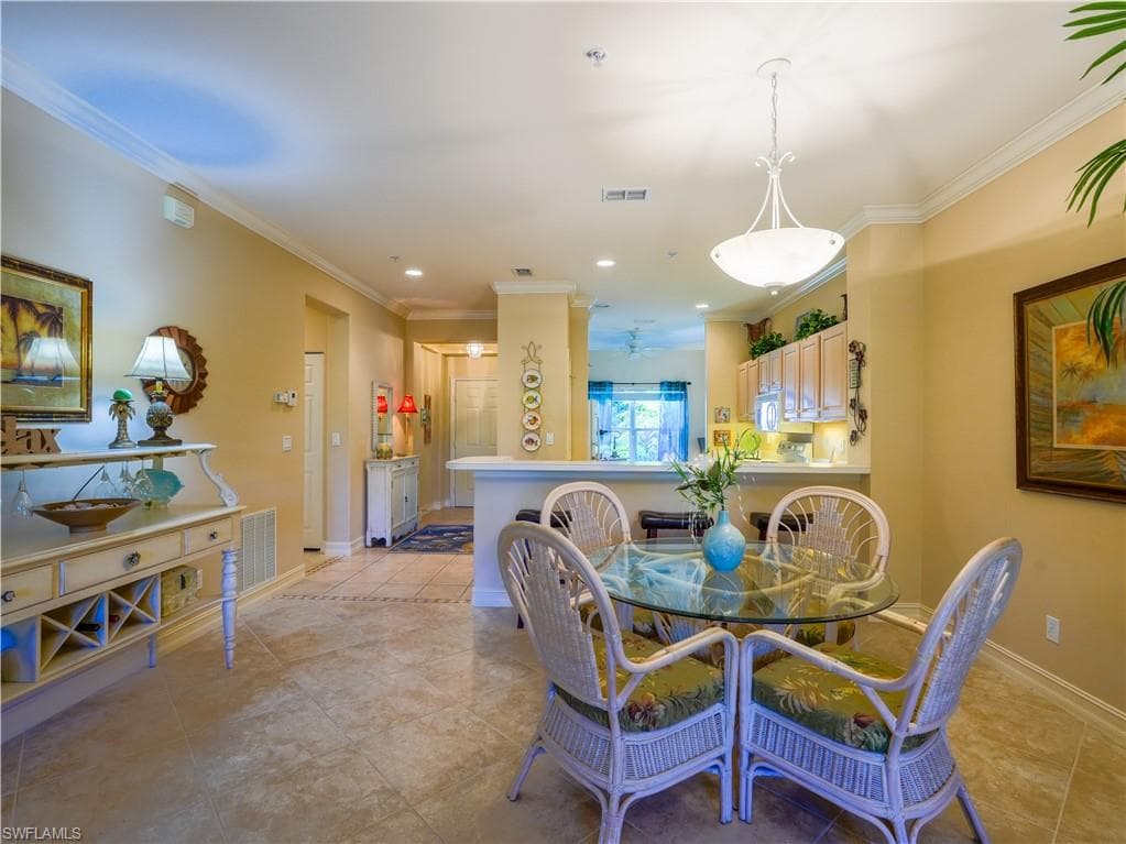 1015 Tarpon Cove DR # 1403, NAPLES FL 34110-33