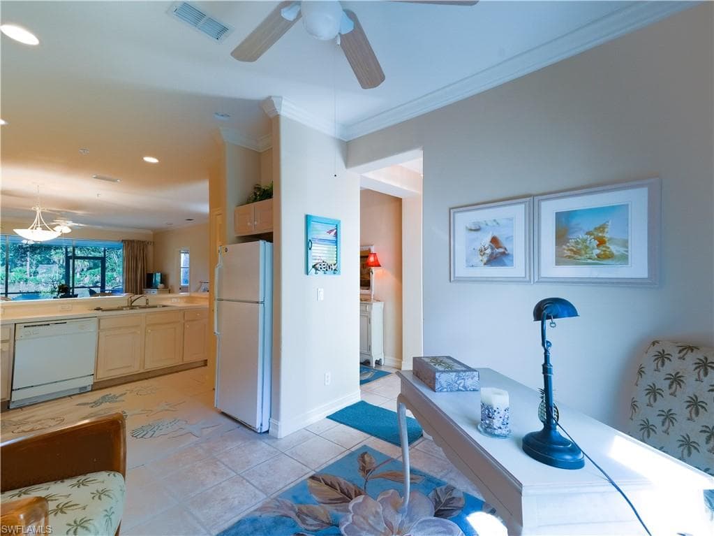 1015 Tarpon Cove DR # 1403, NAPLES FL 34110-17