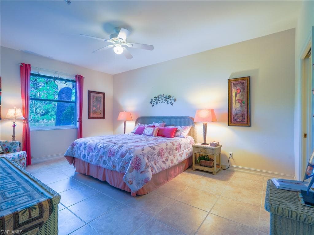 1015 Tarpon Cove DR # 1403, NAPLES FL 34110-20