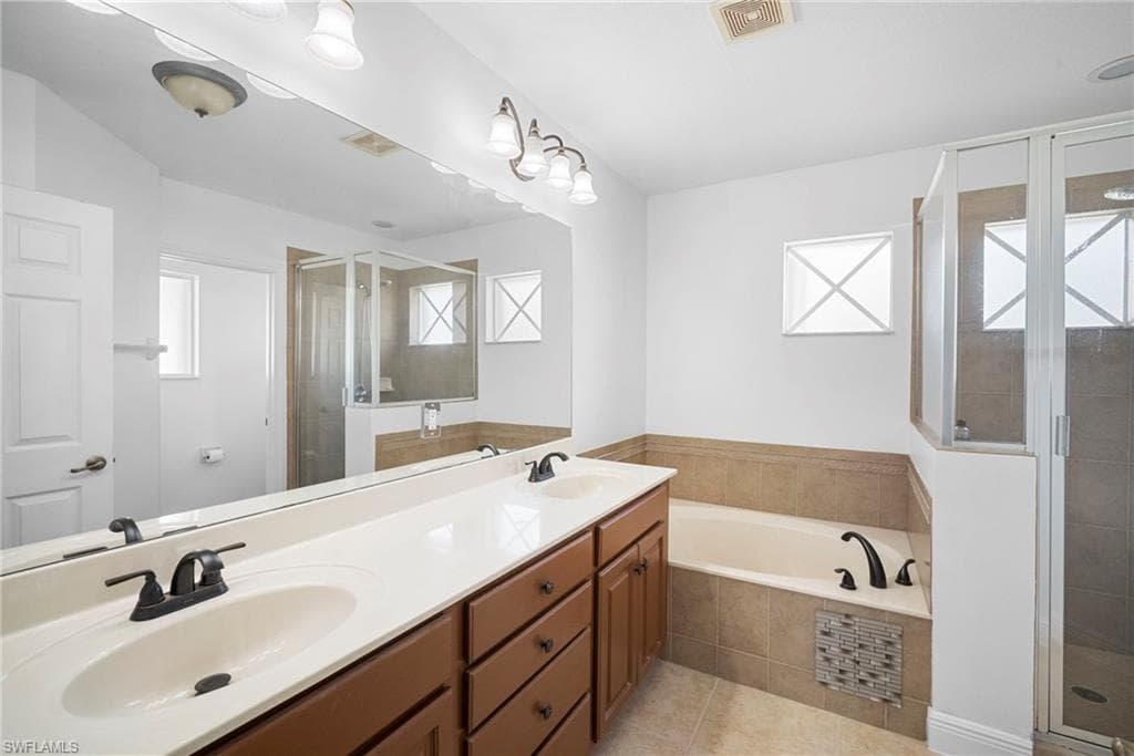 8286 Sumner AVE # 1, FORT MYERS FL 33908-8