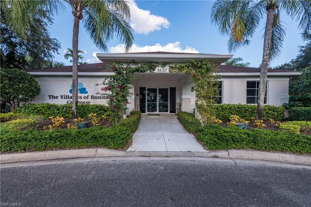 25727 LAKE AMELIA WAY 105-21
