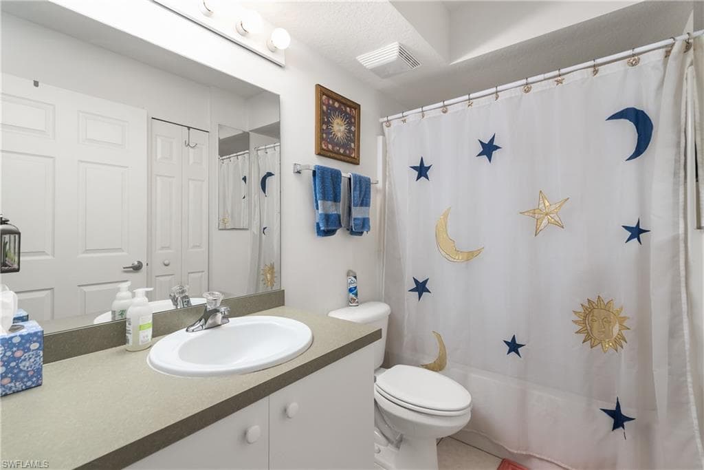 25727 LAKE AMELIA WAY 105-17