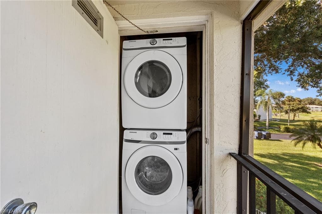 102 E Greens BLVD, LEHIGH ACRES FL 33936-23