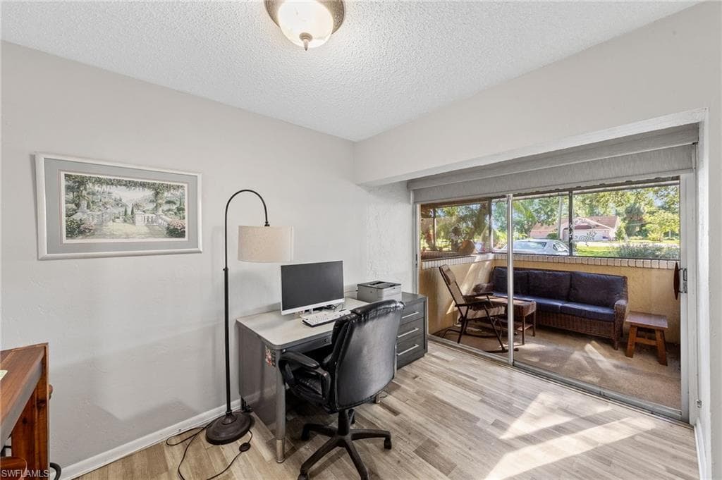 102 E Greens BLVD, LEHIGH ACRES FL 33936-3