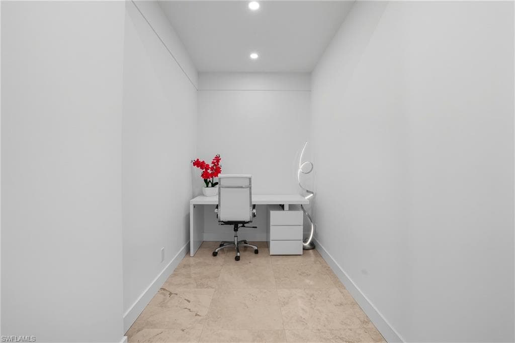 5122 Starfish AVE, NAPLES FL 34103-12