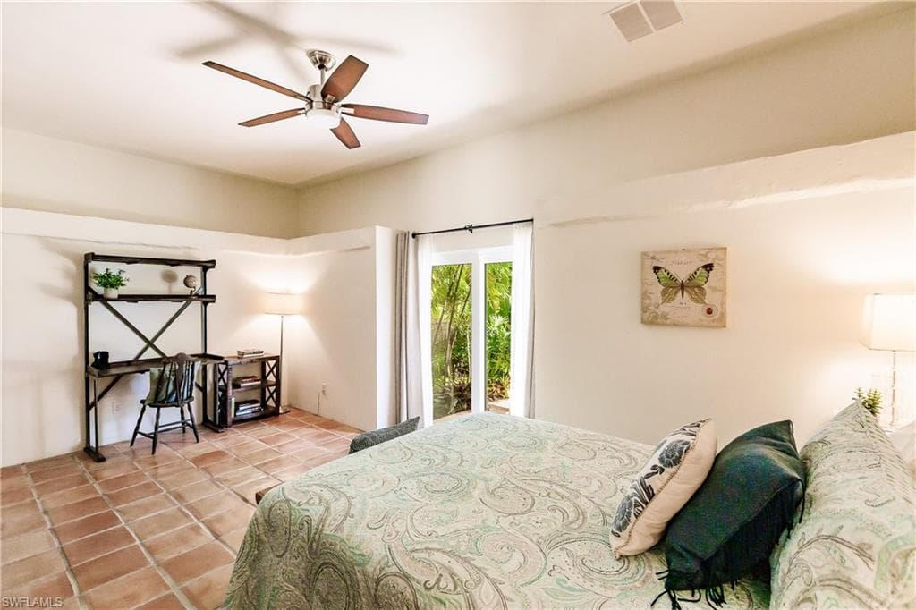 1291 Caloosa DR-22