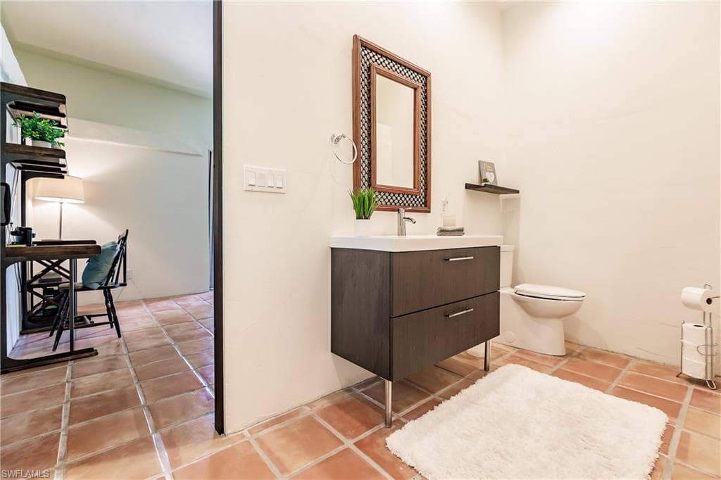 1291 Caloosa DR-25