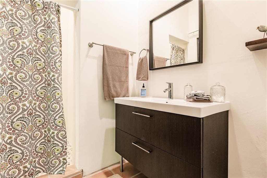 1291 Caloosa DR-21