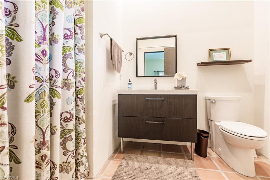 1291 Caloosa DR-19