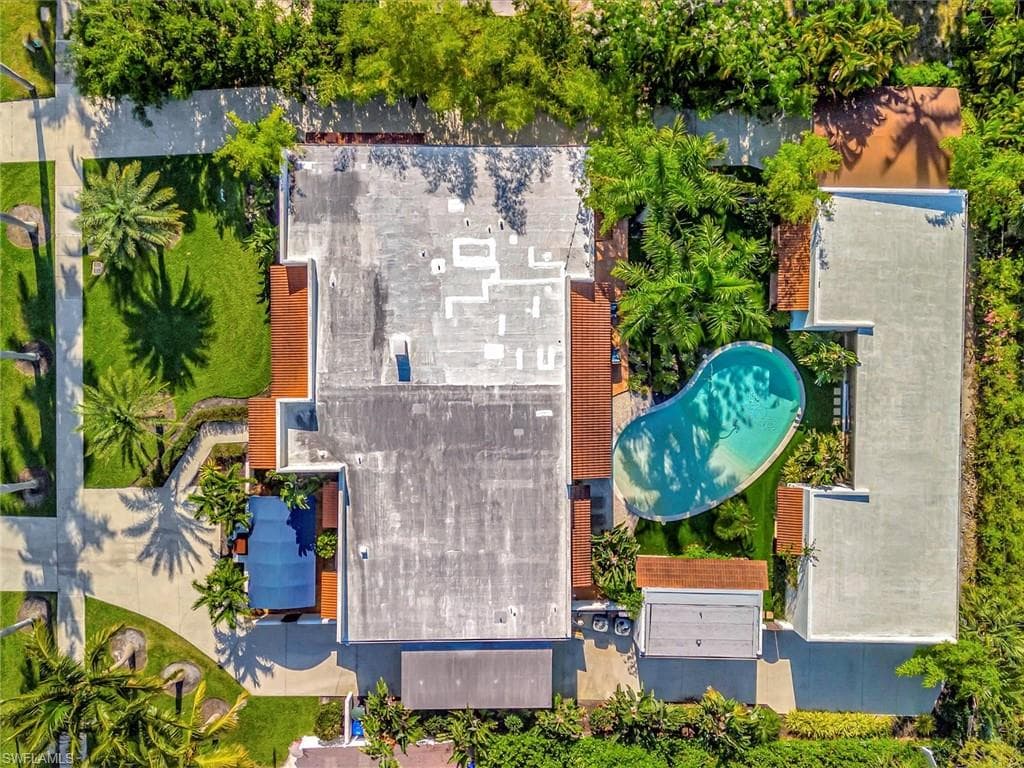 1291 Caloosa DR-10