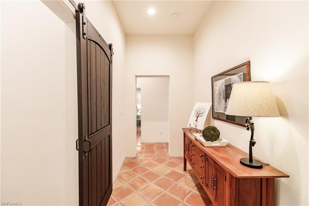 1291 Caloosa DR-20
