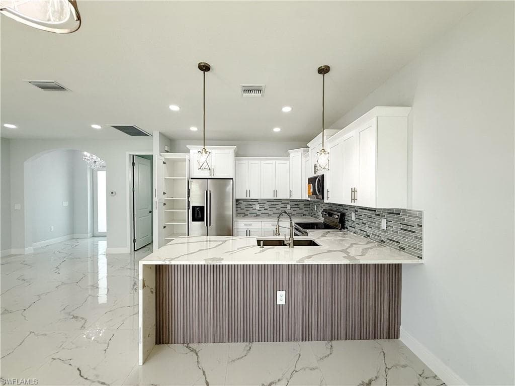 3003 20th ST SW, LEHIGH ACRES FL 33976-8