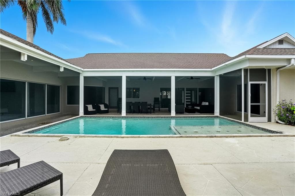 5122 Starfish AVE, NAPLES FL 34103-25