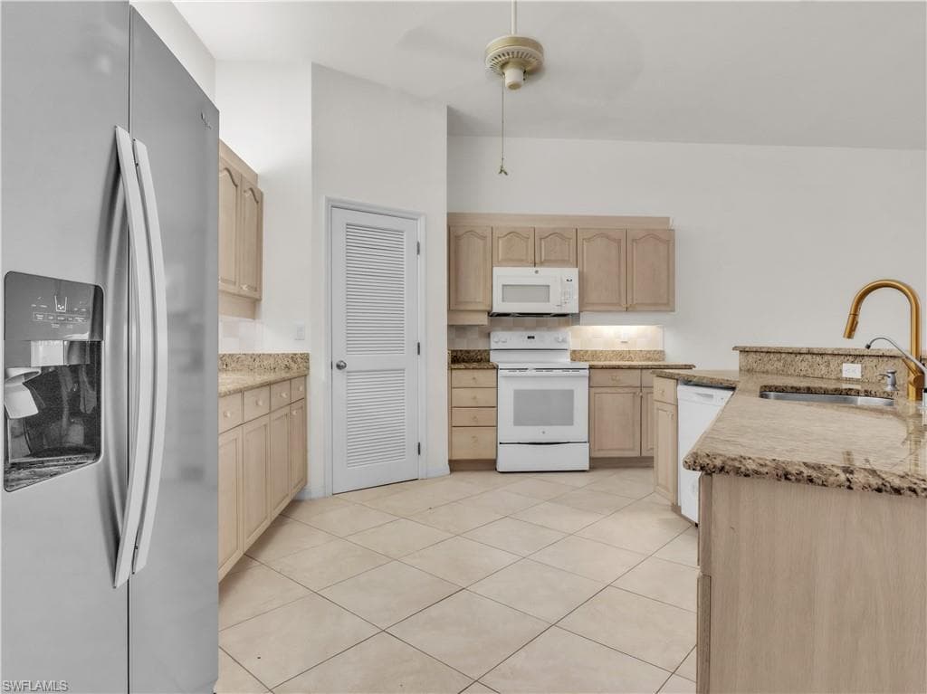 1580 Argyle DR, FORT MYERS FL 33919-1