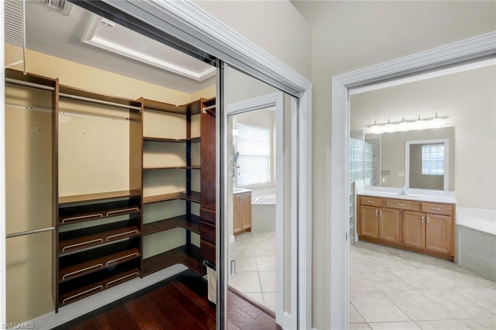 8929 Greenwich Hills WAY, FORT MYERS FL 33908-17