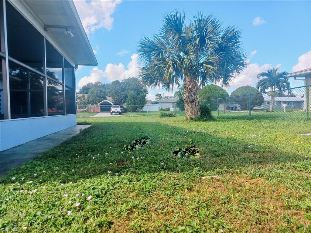 501 Parkside ST, LEHIGH ACRES FL 33936-12