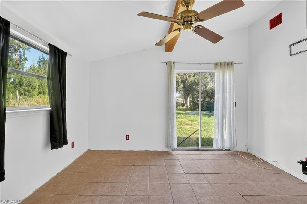 245 Hubbard AVE, NORTH FORT MYERS FL 33917-21
