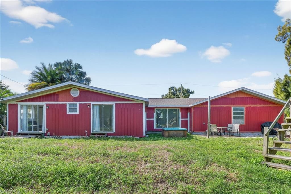245 Hubbard AVE, NORTH FORT MYERS FL 33917-27
