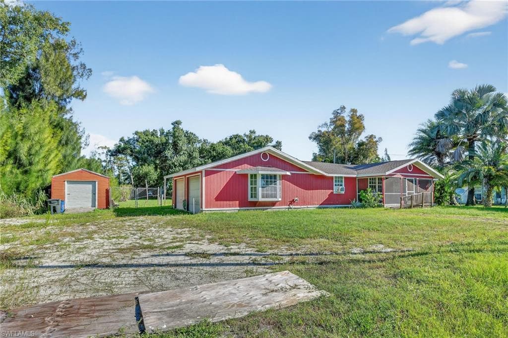 245 Hubbard AVE, NORTH FORT MYERS FL 33917-9