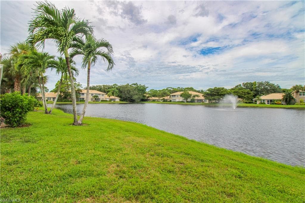 306 Emerald Bay CIR # 8, NAPLES FL 34110-42