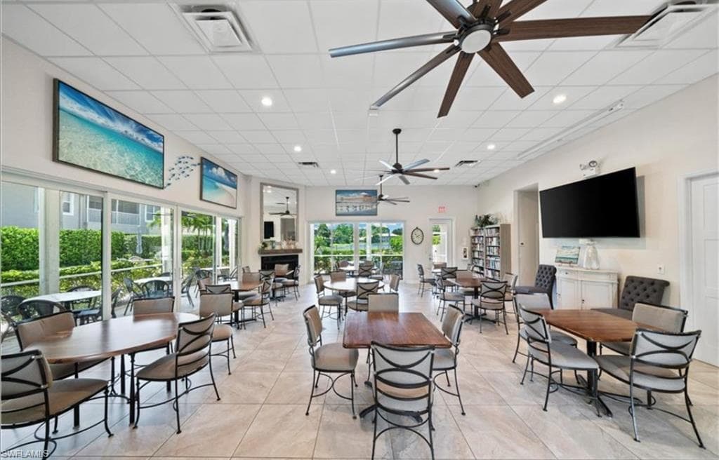 306 Emerald Bay CIR # 8, NAPLES FL 34110-44